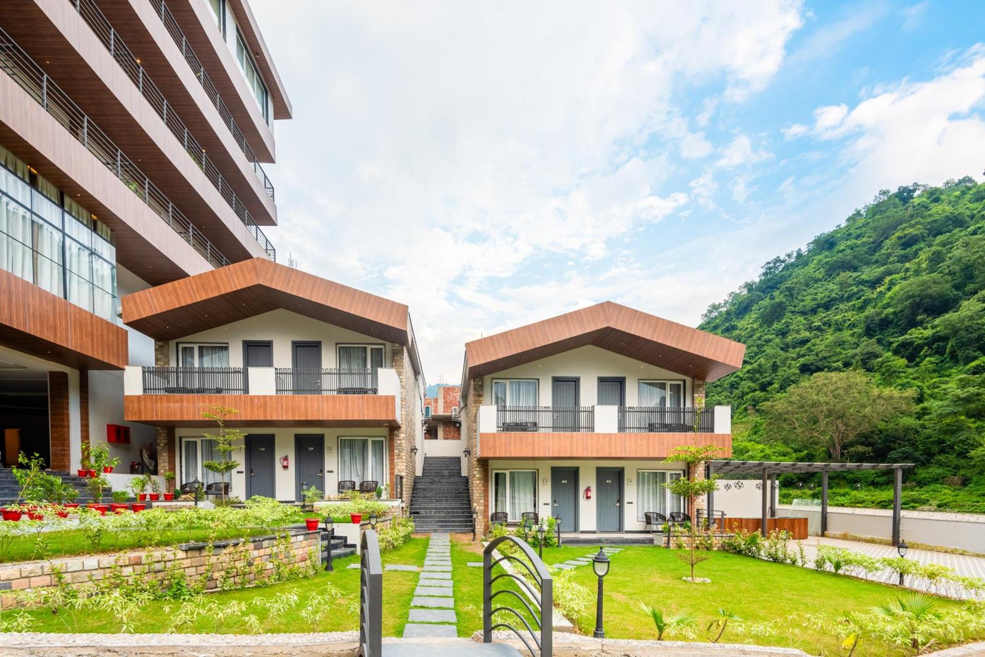 Dls Divine River Resort And Spa, ริชิเคช ภายนอก รูปภาพ